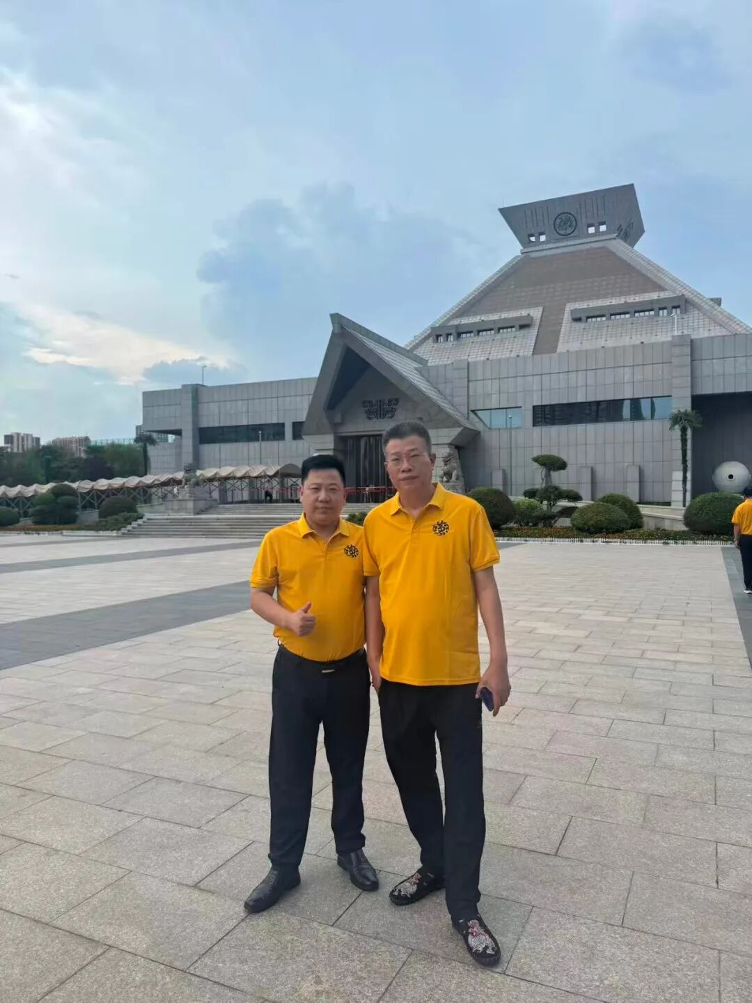 李永飞董事长应邀赴郑共筹江夏文化盛会